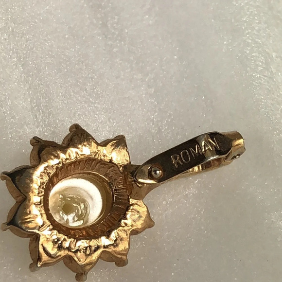 ROMAN Earrings & Enhancer Vintage Faux Pearl & Rhinestone SET Gold Tone - Picture 4 of 10